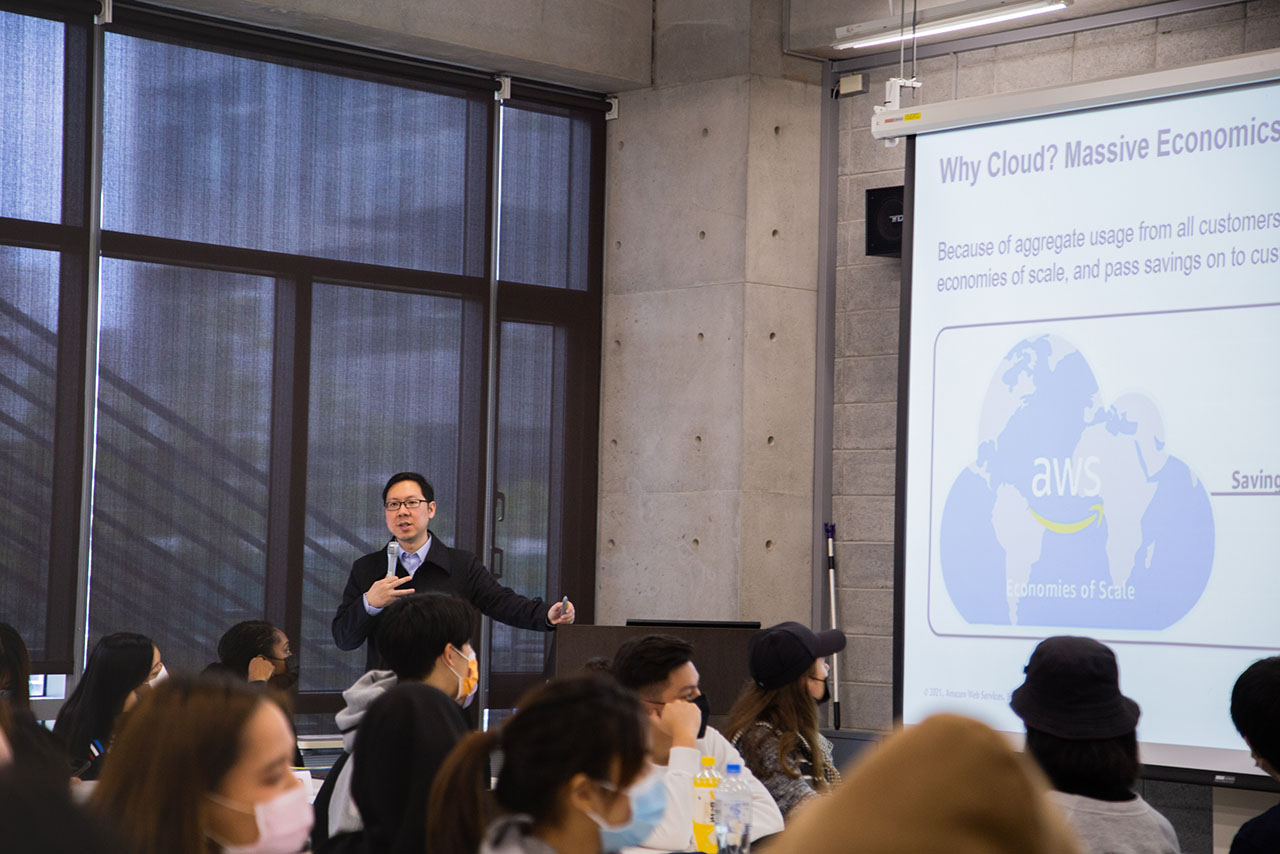 Aws Lecture With Shih Chien University International Students(james Tsai, Aws Enterprise Program Manager) Copy